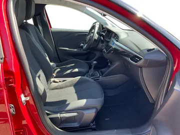 Car image 17