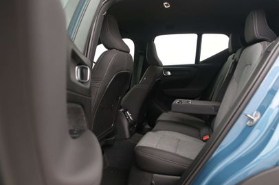 Car image 41