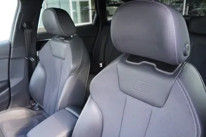 Car image 38
