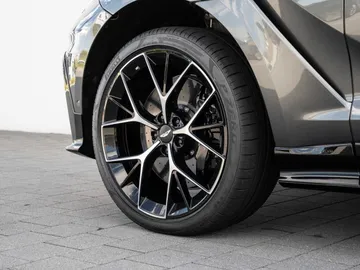 Car image 37