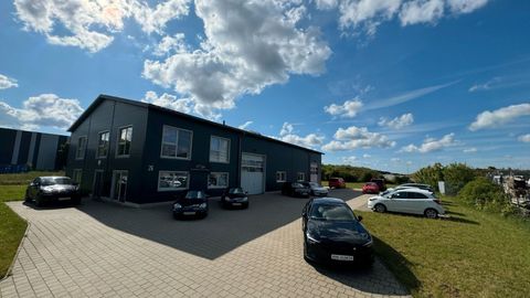 Car image 32