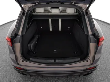 Car image 29