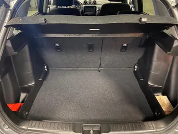 Car image 29