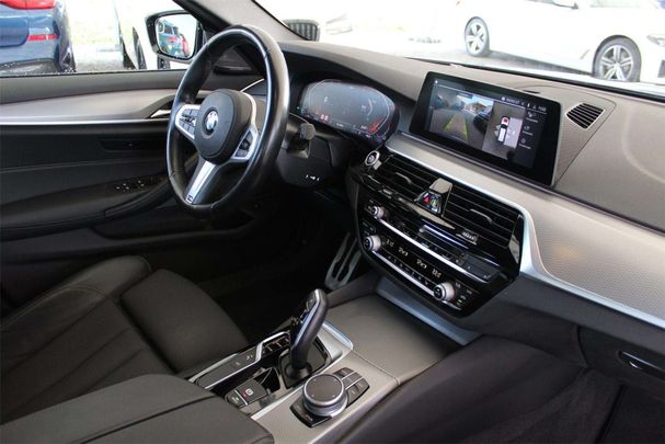 BMW 520d Touring xDrive 140 kW image number 26