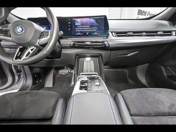 BMW iX1 xDrive30 M Sport 200 kW image number 6