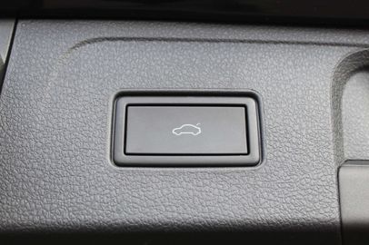 Car image 41