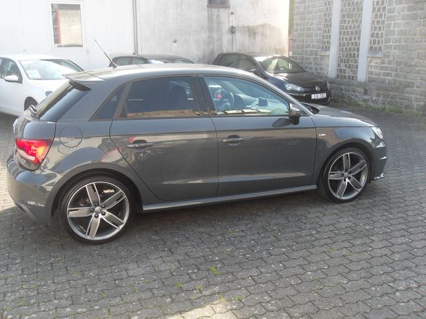 Audi A1 1.0 TFSI S-line Sportback 70 kW image number 4