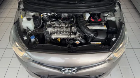 Car image 26