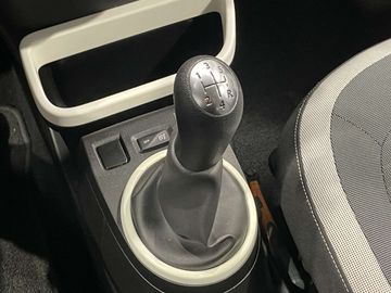 Car image 28