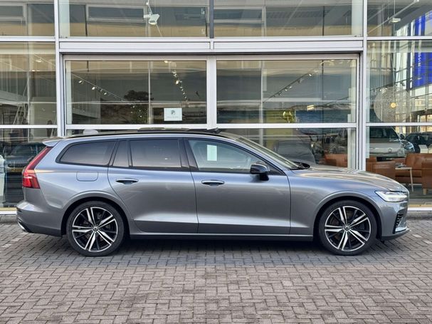 Volvo V60 AWD T8 287 kW image number 2