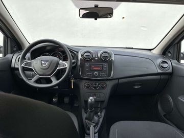 Car image 12