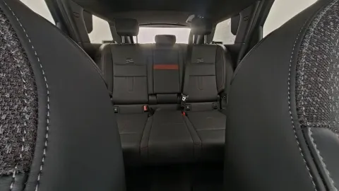Car image 24