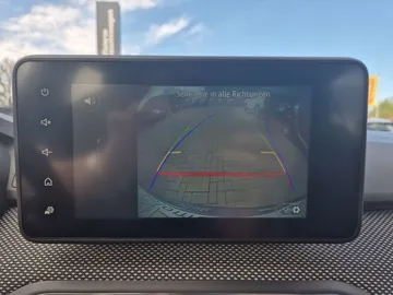 Car image 30