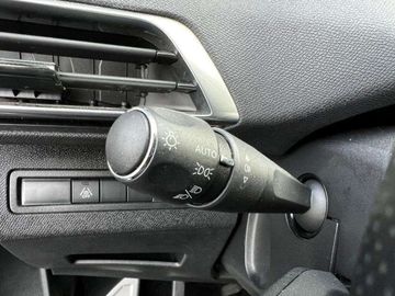 Car image 28