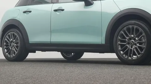 Car image 24