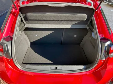 Car image 27