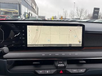 Car image 30