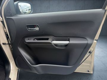 Car image 25