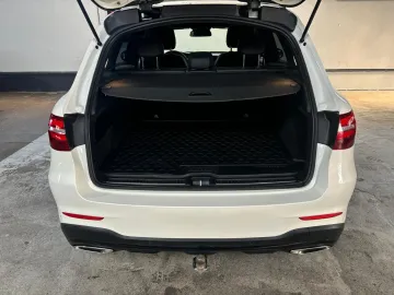 Car image 38