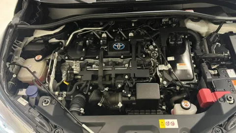 Car image 27