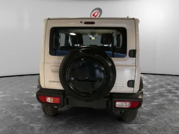 Car image 32