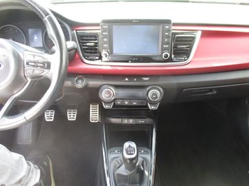 Car image 12