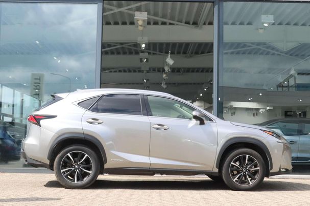 Lexus NX 300 h AWD 145 kW image number 20