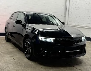Car image 3