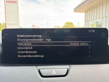 Car image 25