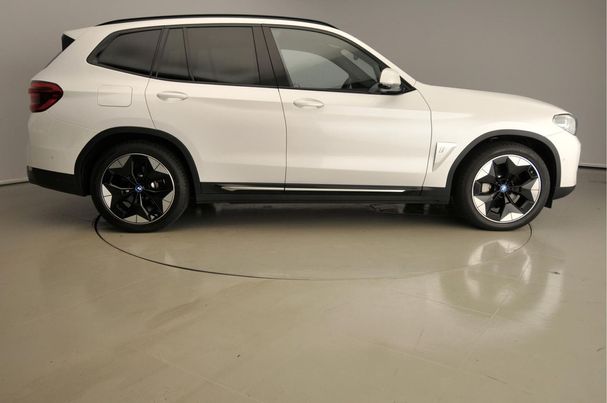 BMW iX3 80 kWh 210 kW image number 3