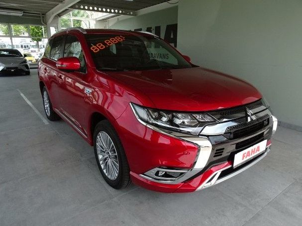 Mitsubishi Outlander Plus Spirit 4WD 165 kW image number 2