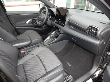 Car image 15