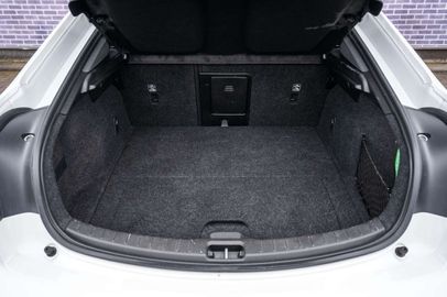 Car image 38