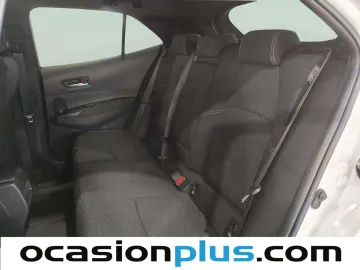 Car image 10