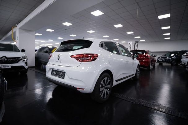 Renault Clio TCe 100 74 kW image number 1