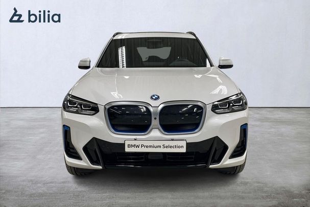 BMW iX3 210 kW image number 2