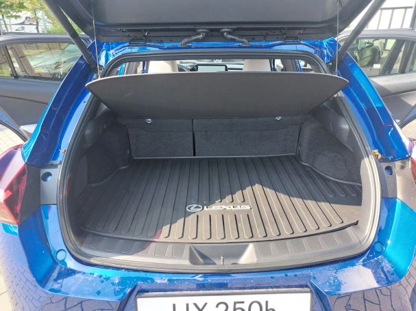 Lexus UX 250h 135 kW image number 25