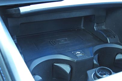 Car image 37