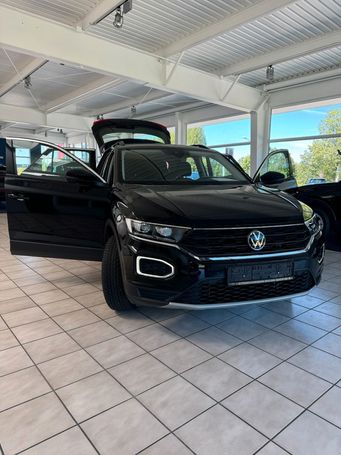 Volkswagen T-Roc 1.0 TSI T-Roc 81 kW image number 2