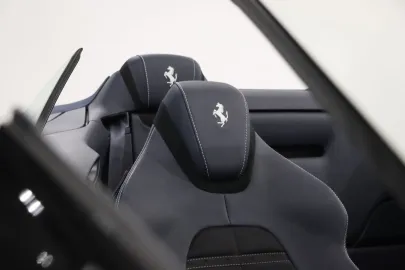Car image 27