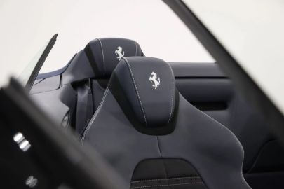 Car image 27