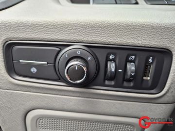 Car image 33