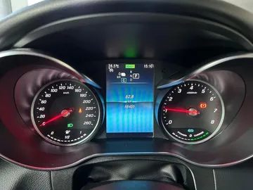 Car image 33