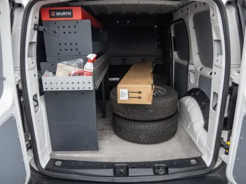 Car image 21