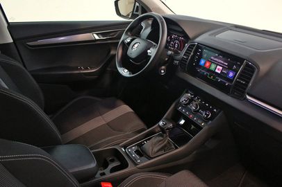 Car image 10