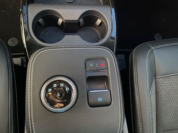 Car image 24