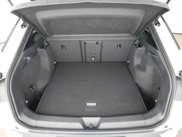 Car image 36