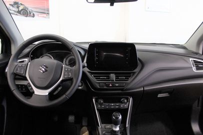 Car image 13