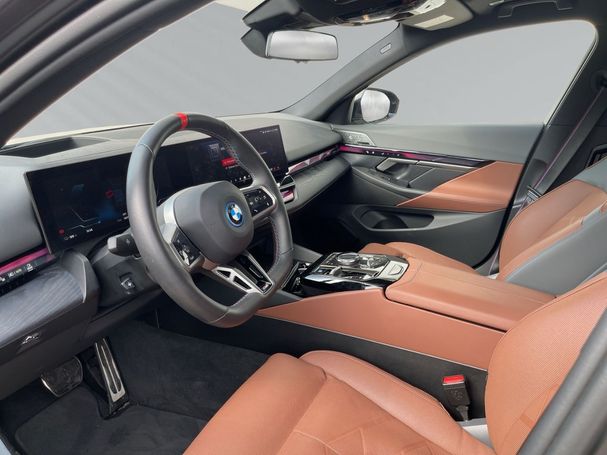 BMW i5 M60 xDrive 442 kW image number 4