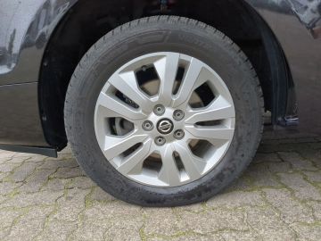 Car image 35
